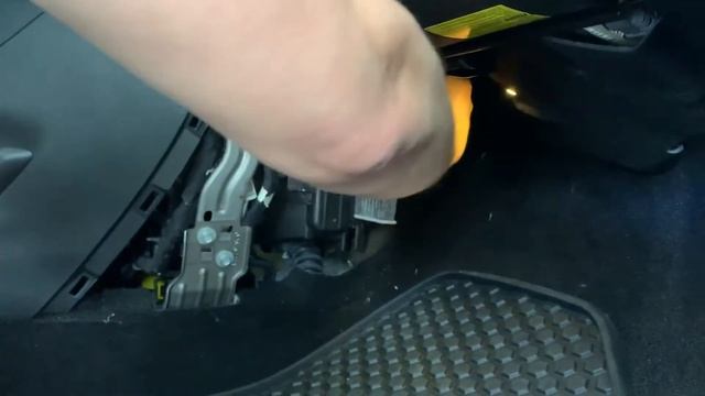 How to replace the cabin air filter on 2014 Jeep Cherokee Trailhawk смотреть онлайн