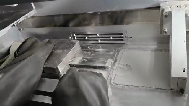 Процесс загрузки быстросъемной плиты построения через шлюзовую камеру ZRapid iSLM 160 смотреть онлайн