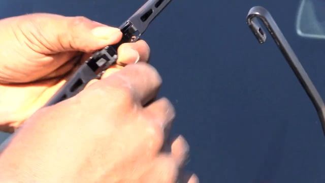 Dodge Challenger 2015-2019 Windshield Wiper Change-Easy! смотреть онлайн