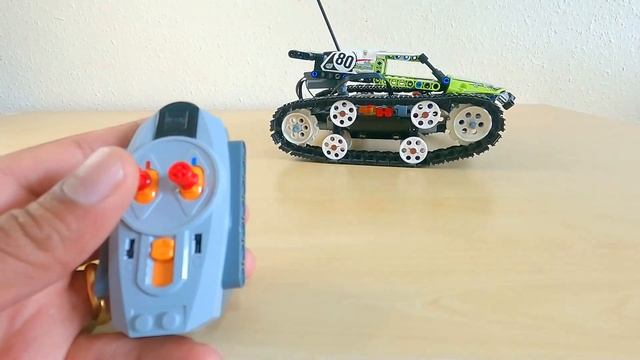 Remote control Tracked Racer смотреть онлайн