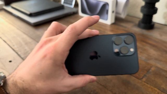 iPhone 15 Pro Max Unboxed - Blue Titanium смотреть онлайн
