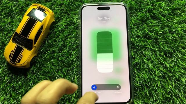 iPhone 15/Pro/Plus Increase/Decrease Text Size In Messages смотреть онлайн
