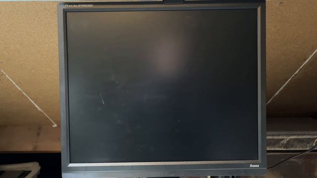 Windows 11 - Will it run on an old HP ML115 G5 Server? смотреть онлайн