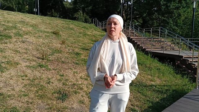 Моё первое гвозде стояние 1 час на досках Садху смотреть онлайн