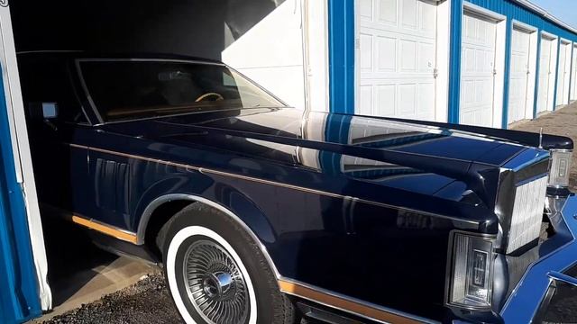 1977 Lincoln Mark V смотреть онлайн