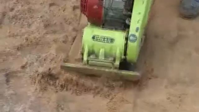 Чиновники из Брянска оценили ход ремонтных работ в больнице и детском саду Новозыбкова смотреть онлайн