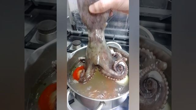 готовим осминога