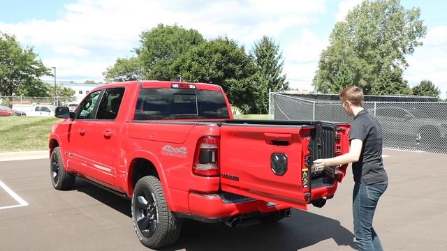 Mopar Bed Step On Ram 1500 With Multifunction Tailgate