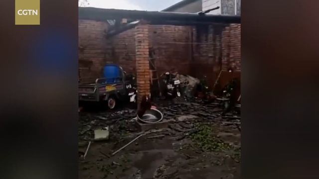 Egg-sized hailstones damage crops, cars in N China смотреть онлайн