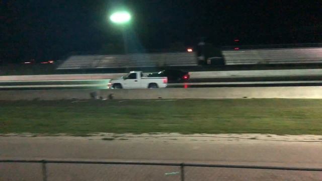 Dodge Hellcat vs Cammed 6.0 LS смотреть онлайн
