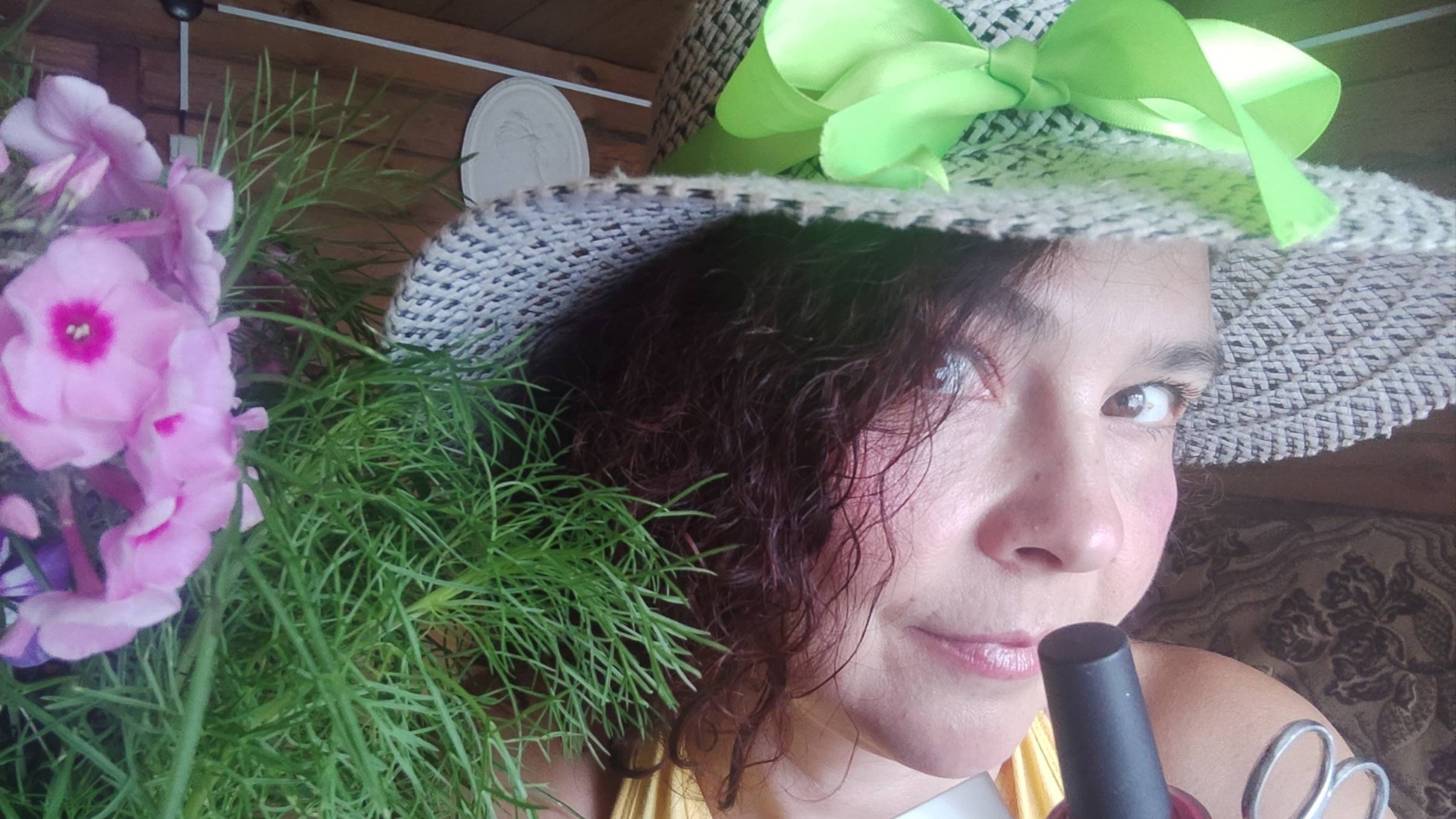 АСМР Сделаю маникюр, массаж рук, педикюр на пляже смотреть онлайн