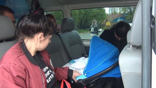 Подготовка и поездка в роддом за Марком. За праздничным столом у бабушки Жанны... (23.05.2022 г) смотреть онлайн