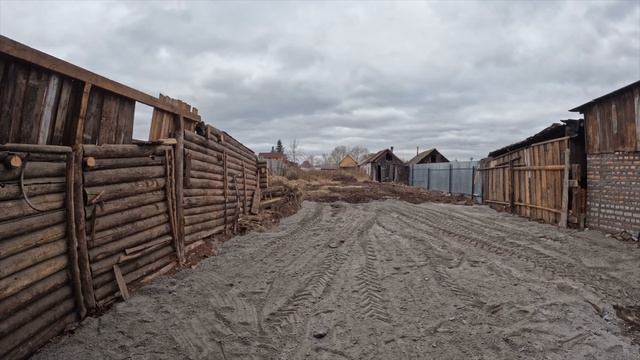 Подарил кучу отсева родителям, отсыпаем двор дома смотреть онлайн