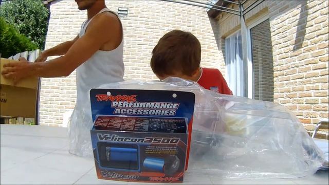 RC Traxxas Summit 1/8 Apocalypse Pro-LINE Body & Velineon 3500KV смотреть онлайн