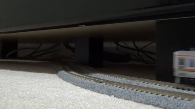 今日の鉄道模型ｼﾘｰｽﾞ#76 KATO・211系3000番台(ｸﾞﾘｰﾝ車組込)/KATO・EF64-37+24系あけぼの смотреть онлайн