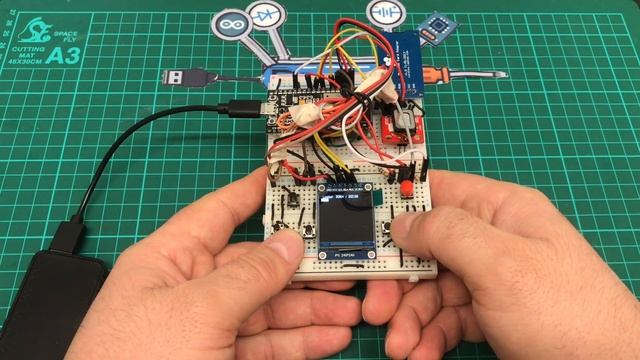 A Tiny ESP32 Handheld NES Emulator for the ESP32 смотреть онлайн