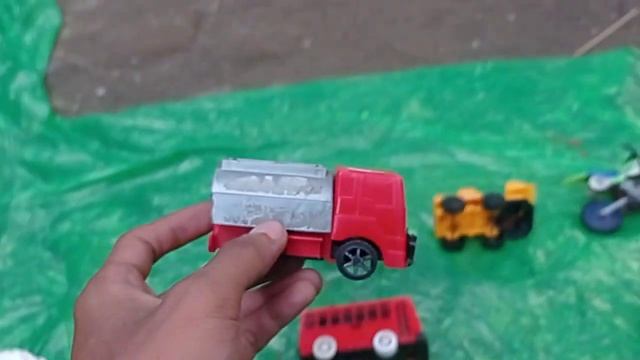 Bus Tingkat, Motor Balap, Truk Tangki Pertamina, Tank Perang, Mobil Lamborghini, Kereta Api смотреть онлайн