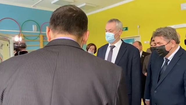 Чиновники мэрии Бердска отчитались губернатору о стройке яслей смотреть онлайн