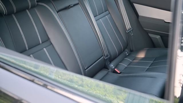 Trải nghiệm nhanh Range Rover Velar: Êm ái, khác biệt và sang trọng смотреть онлайн