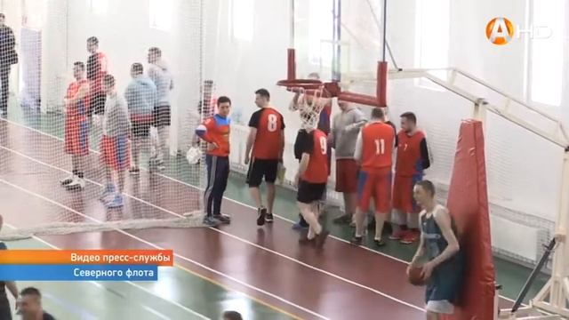 Участников «лошадиного спорта» напутствовал командующий СФ Николай Евменов смотреть онлайн