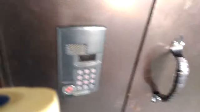 Как открывать дверь с домофоном на рабочем обьекте смотреть онлайн