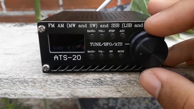 RECEPTOR ATS-20 ESCUTA DA RADIO NACIONAL DA AMAZONIA E BRASIL CENTRAL DE GOIANIA EM ONDAS CURTAS! смотреть онлайн