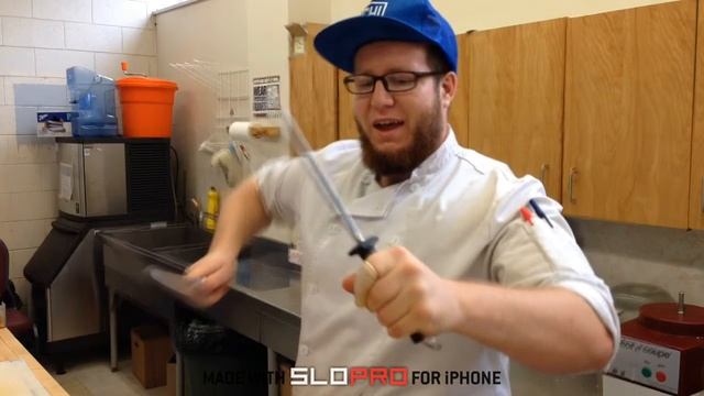 David Cuts Himself 1000FPS Super slomo смотреть онлайн