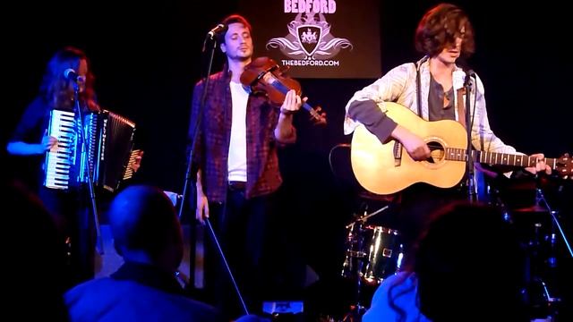 Freddie and the Hoares - Dirt 3@TheBedfordOct2012 смотреть онлайн