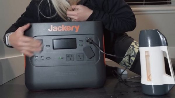 I GOT THE BEST Jackery Solar Generator! Jackery 2000 Pro