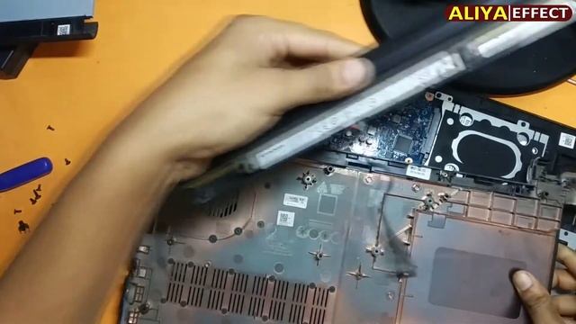 Solve Ideapad 110 Battery Problem|Battery Replacement Ideapad Model|Ideapad 110 Battery Remove Guid смотреть онлайн