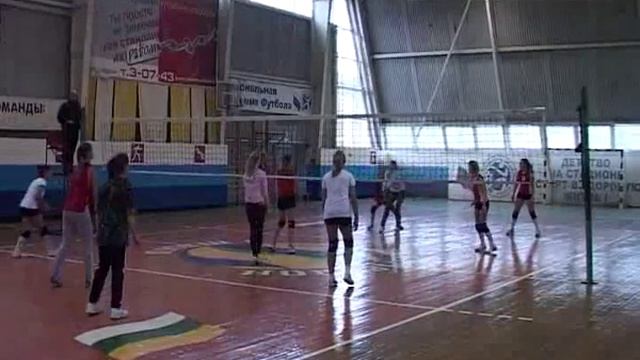 В Новозыбкове подведены итоги городского Первенства по волейболу среди школ смотреть онлайн