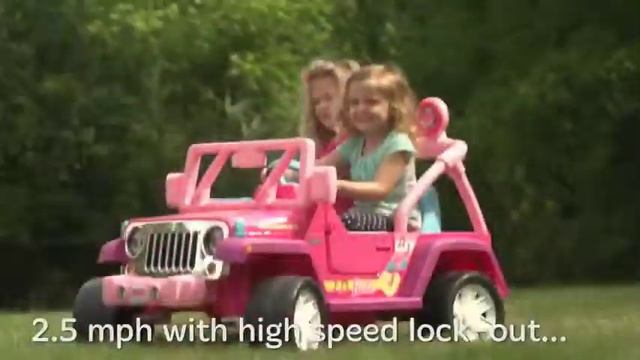 Power Wheels Barbie Jammin' Jeep Wrangler - Doors open and close for easy in & out смотреть онлайн