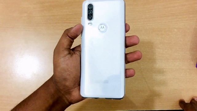 Moto One Action | Unboxing & Review | Worth To Buy 2020 ? смотреть онлайн