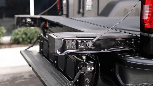 In-Depth: MultiPro Tailgate & CarbonPro Bed on the 2020 GMC Sierra AT4 смотреть онлайн