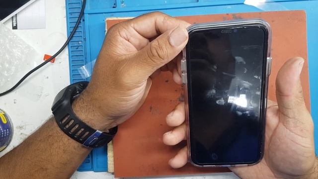 IPHONE 11 Com a tela travada touch não funciona..não liga e nem desliga veja como resolver 👆 смотреть онлайн