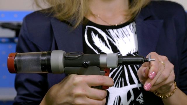 Пневмогидравлические заклепочники для тяговых заклепок | ЦКИ смотреть онлайн