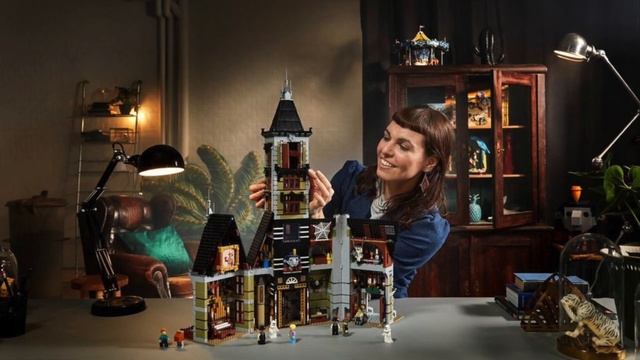 LEGO Fairground HAUNTED HOUSE 10273 Revealed - Full Details! смотреть онлайн