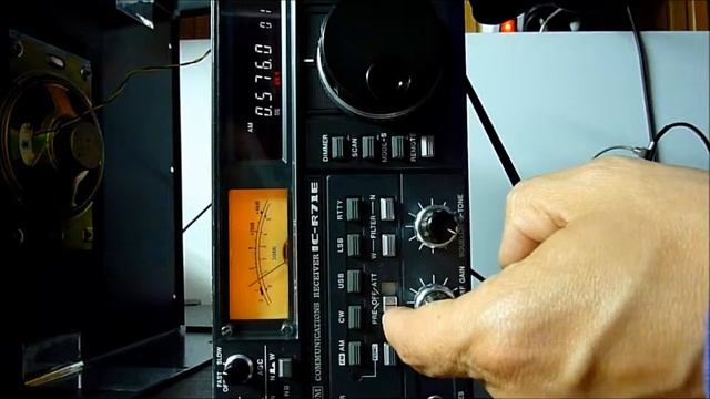 Icom IC-R71E before and after MW modifications смотреть онлайн