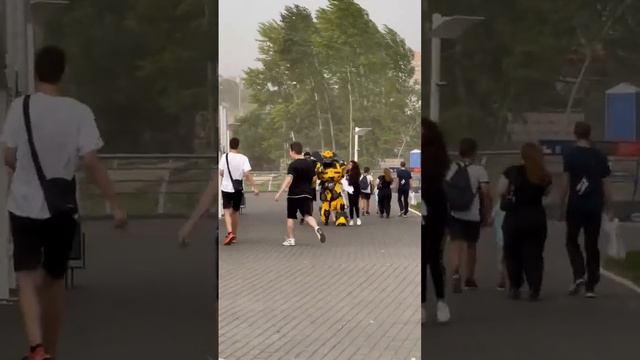 Бамблби занесло ураганом в Ульяновск смотреть онлайн