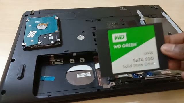 How to Upgrade Laptop Harddisk to SSD | Acer Aspire 5733 смотреть онлайн