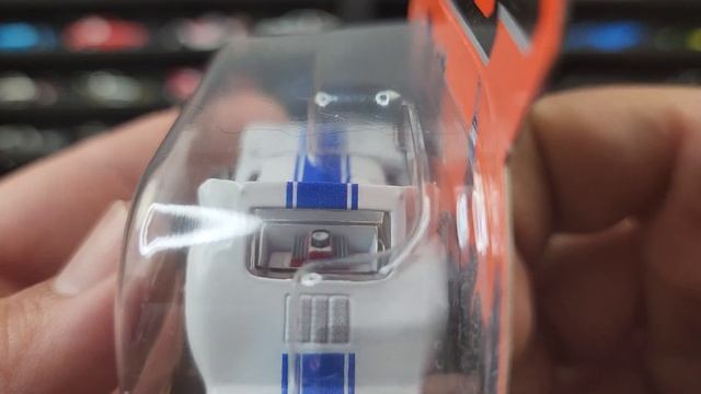 Matchbox Moving Parts!!! Some Gems From the Most Recent Wave!!! смотреть онлайн