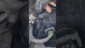 как залить или проверить масло в АКПП автомобиля Dodge Grand Caravan, Chrysler Town & country 2015