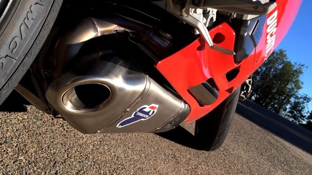 Ducati 1199 Panigale R Fly By & Termignoni Exhaust Sound Test