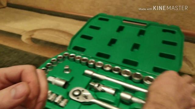 ЧУДО🔧 Набор инструмента для авто любителей Intertool 1/2" и 1/4" Cr-V 72 предмета смотреть онлайн