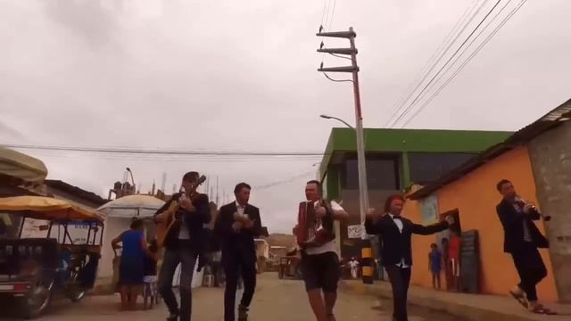 7-40 и Лимончики на базаре в Перу (Феликс Шиндер и Деньги Вперед) смотреть онлайн