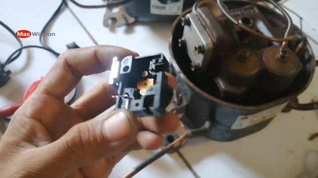 FUNGSI DAN PERBEDAAN PTC RELAY KULKAS, FUNGSINYA SAMA PENGECEKANNYA BERBEDA смотреть онлайн