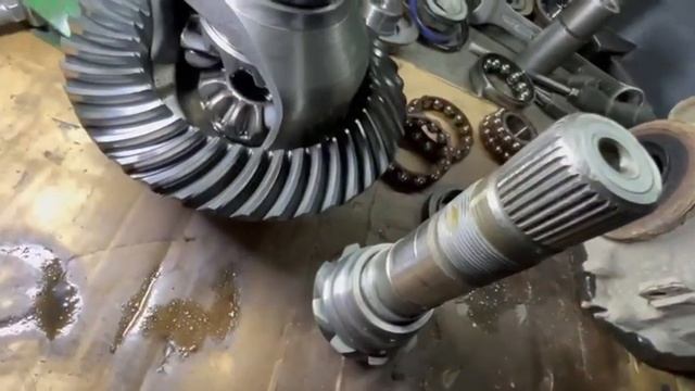 Как НЕЛЬЗЯ ремонтировать редуктора БМВ на примере заднего редуктора БМВ Х1 Е84 смотреть онлайн