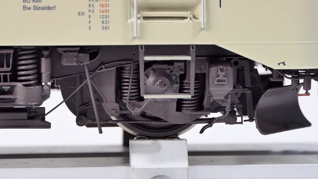 Unboxing E-Lok Baureihe 111 Spur 1 von Wunder – Modellbahn 1:32 Spur1 – 111 154-1 Messing-Handarbei смотреть онлайн