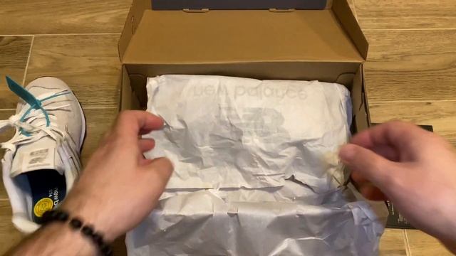 Unpacking New Balance 574 ML574EVW EU42.5 смотреть онлайн