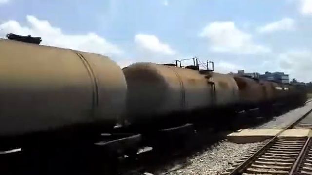 Loco TGM8KM 312005 on an eastbound freight through CUJAE Halt in Havana 2019 смотреть онлайн